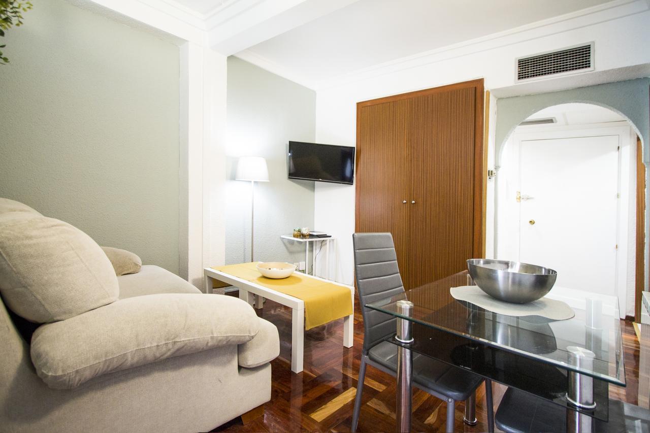 Apartamentos Rialto Madrid Exterior foto